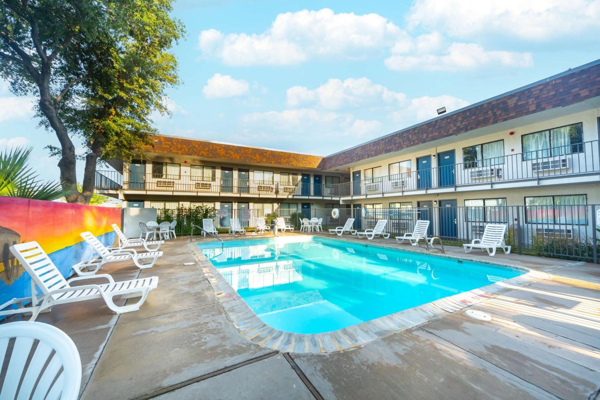 Motel 6-Del Rio, Tx 외부 사진