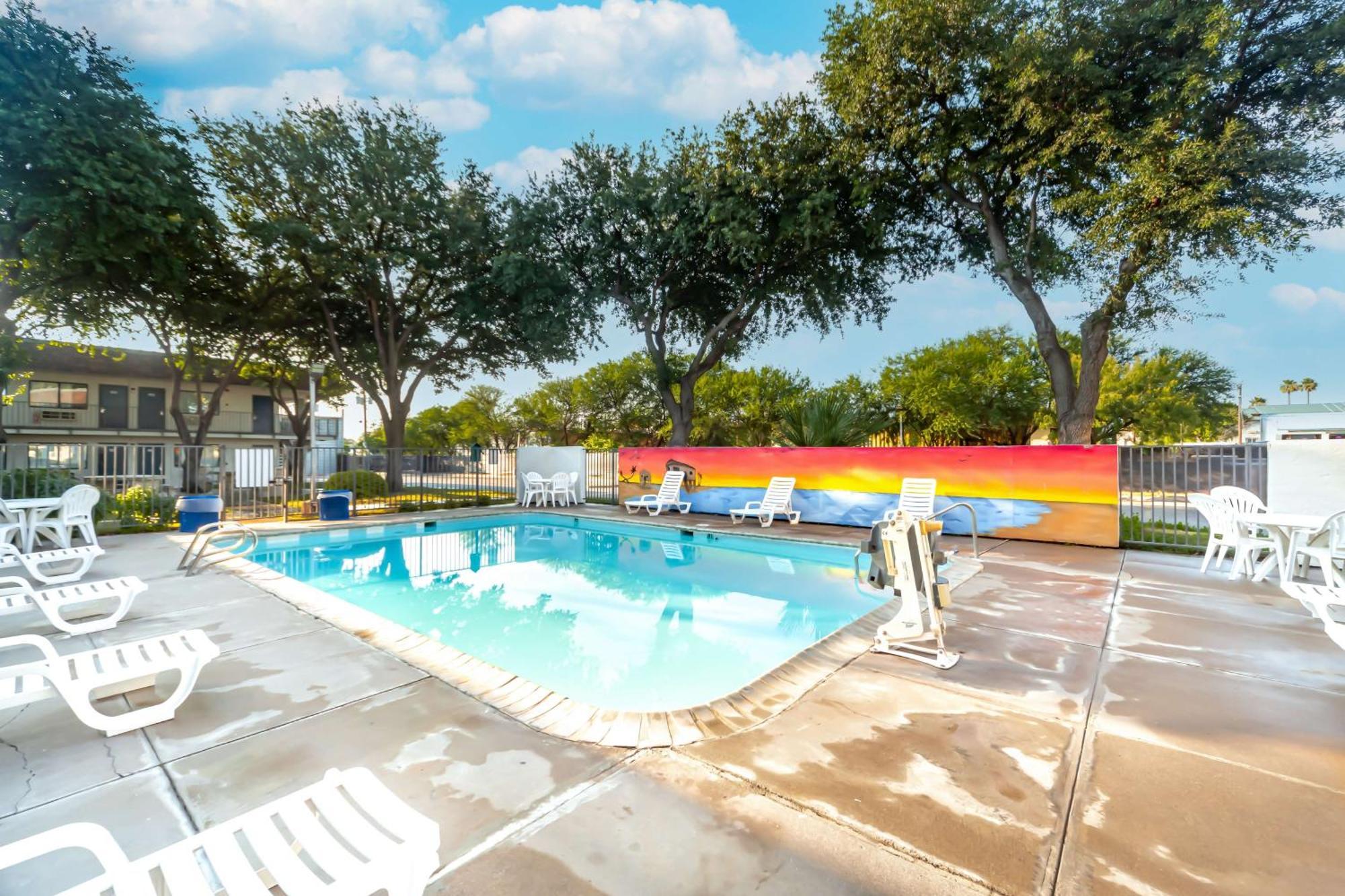 Motel 6-Del Rio, Tx 외부 사진