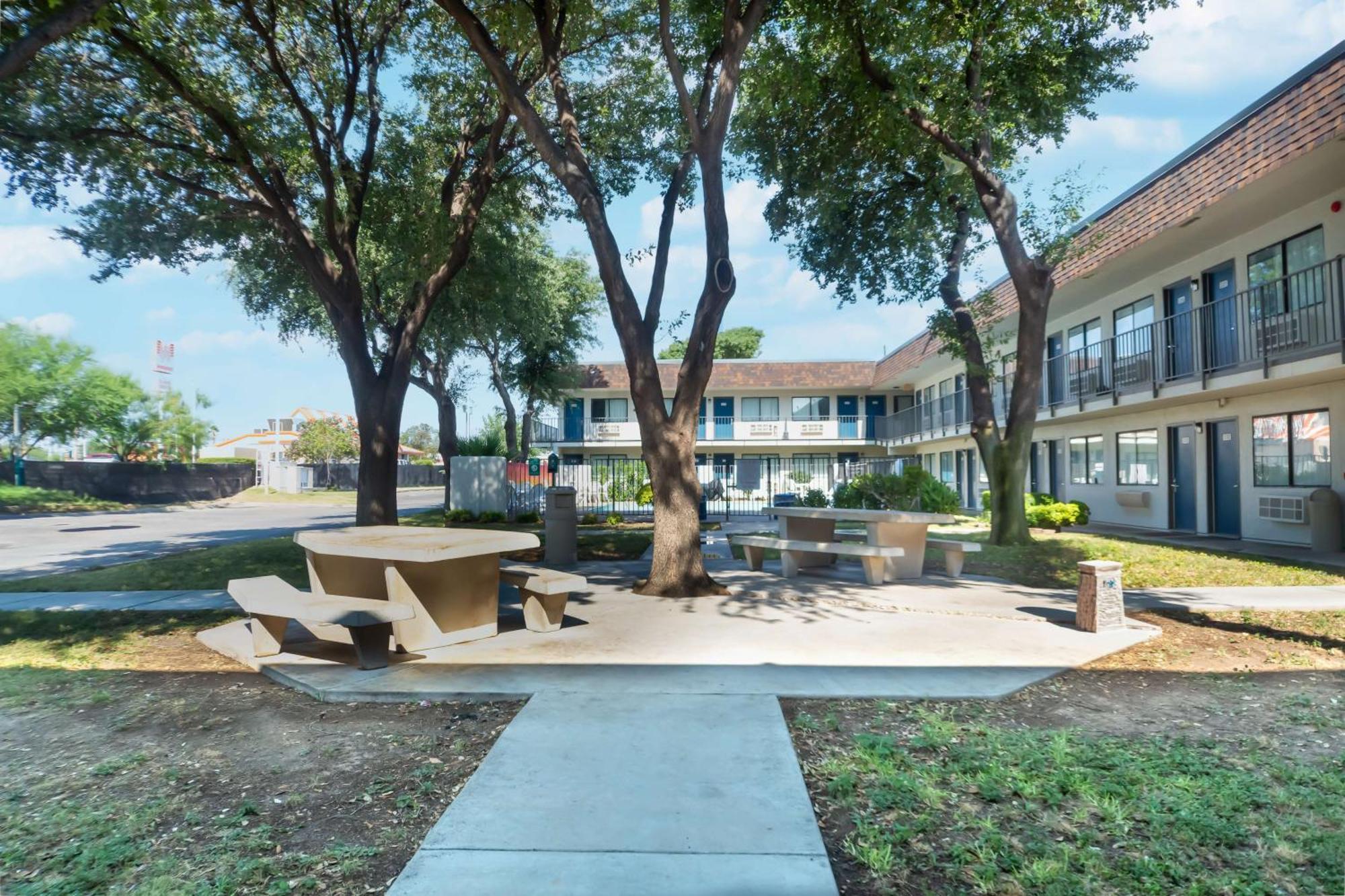 Motel 6-Del Rio, Tx 외부 사진